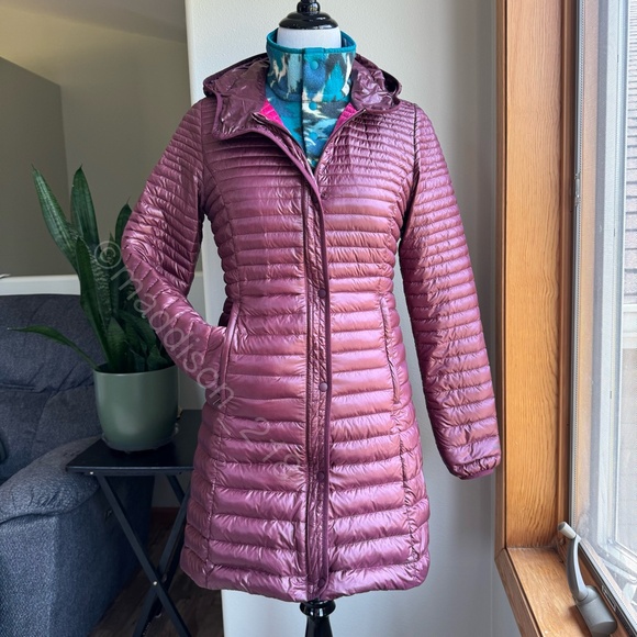 Patagonia Lightweight Fiona Parka Medium Dark Currant 600-fill down Windproof M - Picture 1 of 16